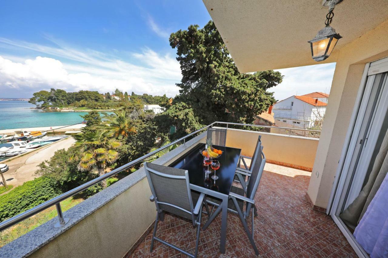 Apartmani Junto Preko Exterior photo